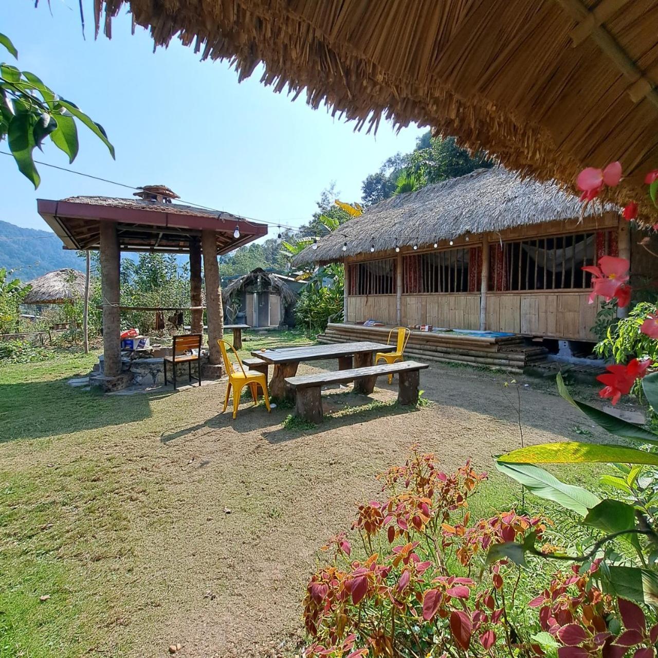 Homestay Field - Bungalow, Ha Giang Loop Tour, Motorbikes Rental Dış mekan fotoğraf