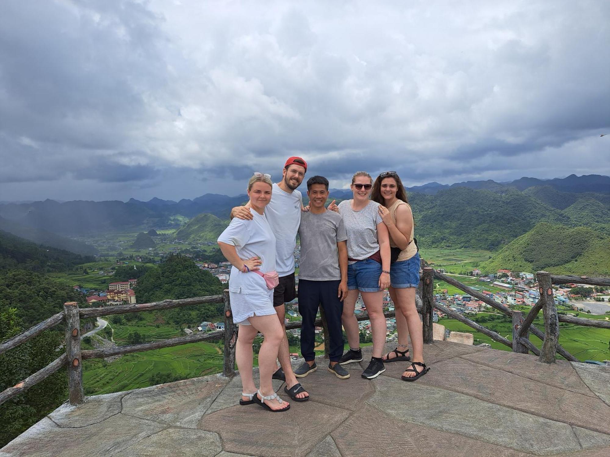 Homestay Field - Bungalow, Ha Giang Loop Tour, Motorbikes Rental Dış mekan fotoğraf