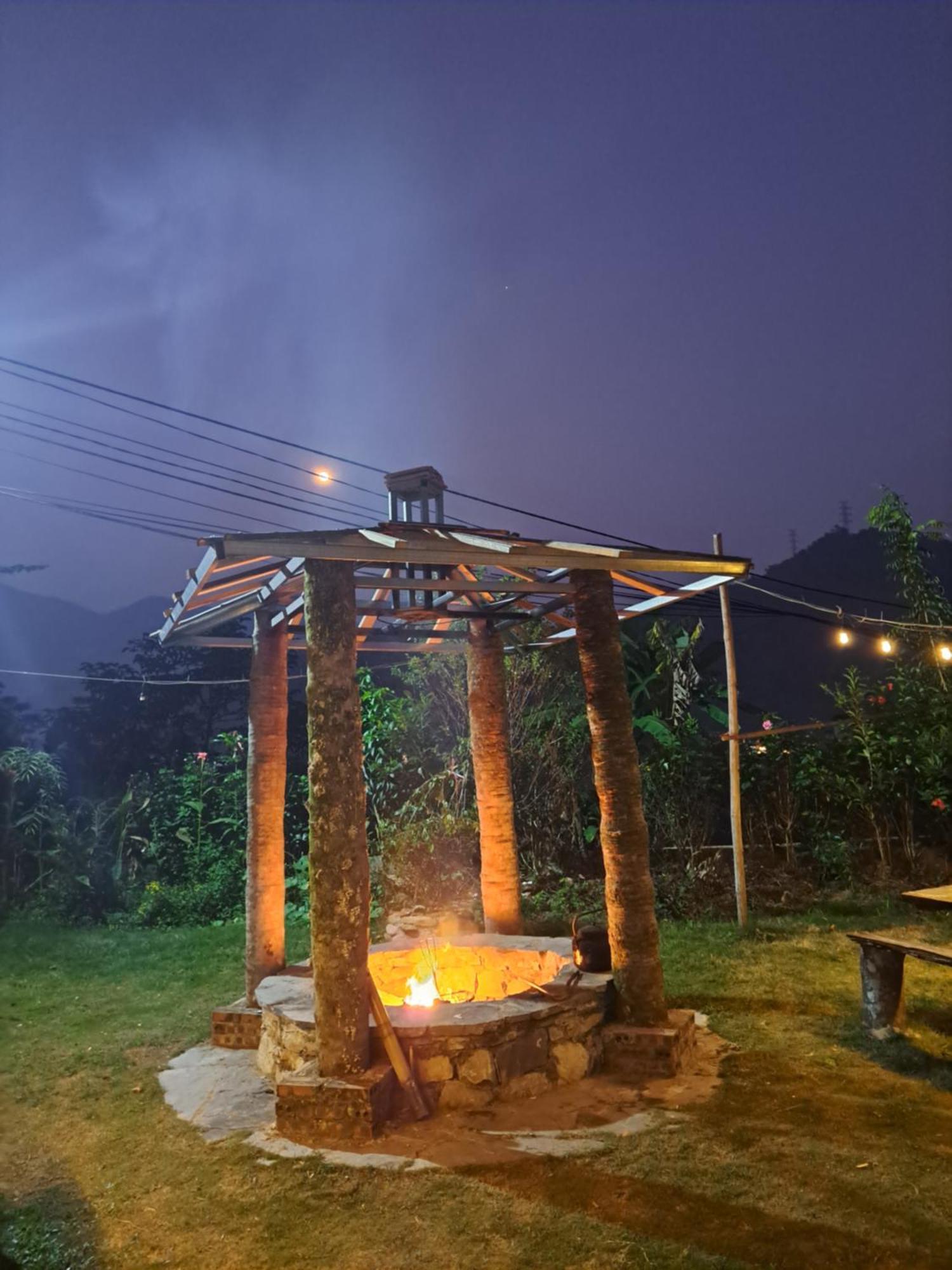 Homestay Field - Bungalow, Ha Giang Loop Tour, Motorbikes Rental Dış mekan fotoğraf