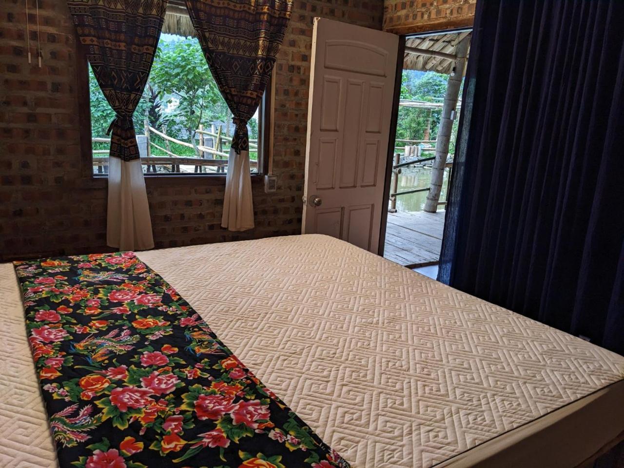Homestay Field - Bungalow, Ha Giang Loop Tour, Motorbikes Rental Dış mekan fotoğraf