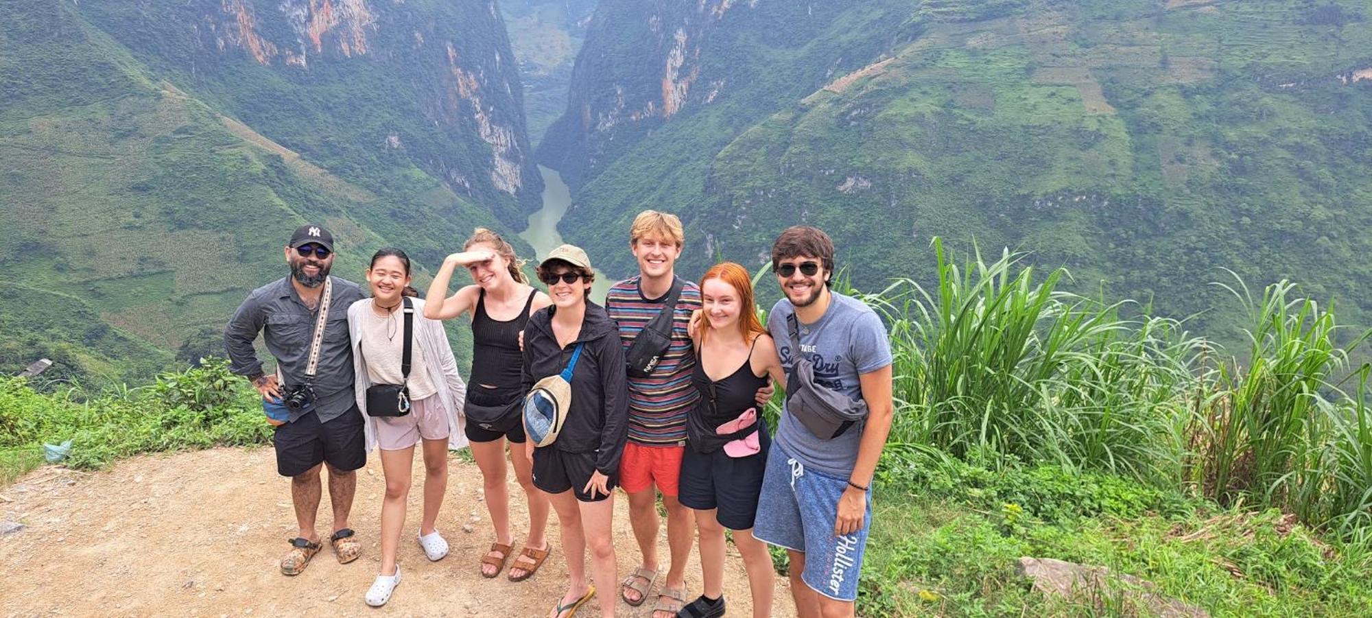 Homestay Field - Bungalow, Ha Giang Loop Tour, Motorbikes Rental Dış mekan fotoğraf